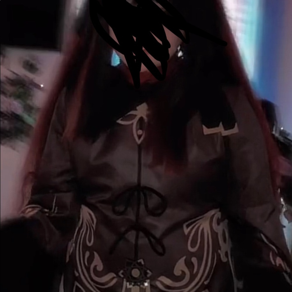 Hu tao cosplay includes styled wig